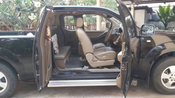 ขายรถกระบะ NISSAN ฟอนเทียล navara LE ปี 52 ขายรถกระบะ NISSAN ฟอนเทียล navara LE ปี 52