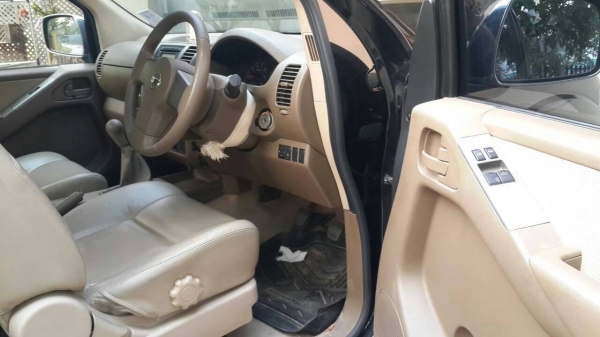 ขายรถกระบะ NISSAN ฟอนเทียล navara LE ปี 52 ขายรถกระบะ NISSAN ฟอนเทียล navara LE ปี 52