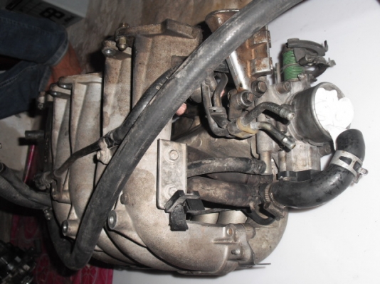 ขายท่อไอดีของนิสสันเครื่องga16 ขายท่อไอดีของนิสสันเครื่องga16