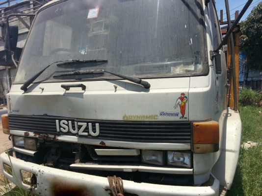 รถอีซูซุ 10 ล้อ ติดเครน 3 ตัน เปลื่ยนเครื่อง 175  แรงม้า.  สนใจติดต่อ 081 - 6079515