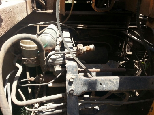 รถอีซูซุ 10 ล้อ ติดเครน 3 ตัน เปลื่ยนเครื่อง 175  แรงม้า.  สนใจติดต่อ 081 - 6079515