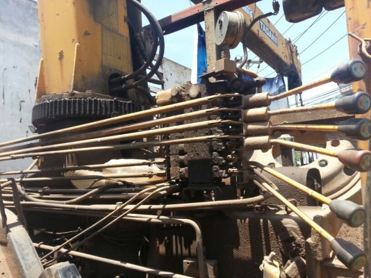 รถอีซูซุ 10 ล้อ ติดเครน 3 ตัน เปลื่ยนเครื่อง 175  แรงม้า.  สนใจติดต่อ 081 - 6079515