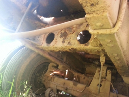 รถอีซูซุ 10 ล้อ ติดเครน 3 ตัน เปลื่ยนเครื่อง 175  แรงม้า.  สนใจติดต่อ 081 - 6079515