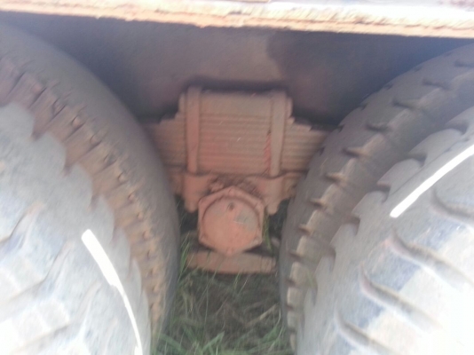 รถอีซูซุ 10 ล้อ ติดเครน 3 ตัน เปลื่ยนเครื่อง 175  แรงม้า.  สนใจติดต่อ 081 - 6079515