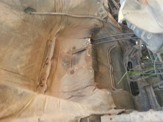 รถอีซูซุ 10 ล้อ ติดเครน 3 ตัน เปลื่ยนเครื่อง 175  แรงม้า.  สนใจติดต่อ 081 - 6079515