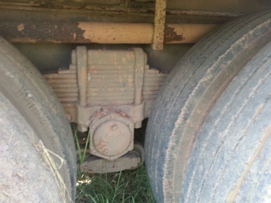 รถอีซูซุ 10 ล้อ ติดเครน 3 ตัน เปลื่ยนเครื่อง 175  แรงม้า.  สนใจติดต่อ 081 - 6079515