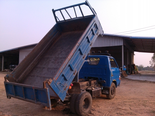 ขายรถ6ล้อดั้ม3คิวอีซูซุTL85แรงสวยๆๆเดิมบางทั้งคันครับเครื่อง..แรงครับ..ครัซซีสวยจัด..ยางเต็ม..กะบะดั้มไม่มีผุ..ทะเบียนพร้อมโอนครับ