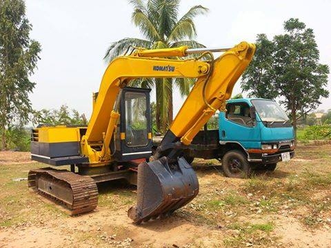 ขายคู่แบคโคKOMATSU PC60-3 พร้อมเทรลเลอร์MITSUBISHI CANTER 90แรง  แบคโคเครื่องดี ช่วงล่างดี เอวแน่น ไม่โหลด โซ่ดี บูมอาร์มดี สภาพพร้อมใช้งาน เอกสารใบอินวอร์ย เทรลเลอร์มิทซู เครื่องดี คัชซีสวย ยางดี6เส้น สภาพพร้อมใช้ เอกสารพร้อมโอน  สนใจโทร 090-8588220คุณนะ