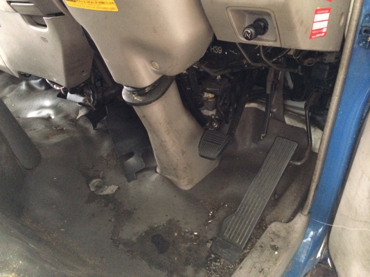 แสงฟ้าเต้นรถ///จำหน่ายหัวเก๋งญี่ปุ่น Dutro-ดูโท่ยูโร3 หัวแคบ24v. สภาพสวย อุปกรณ์ครบ