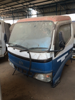 แสงฟ้าเต้นรถ///จำหน่ายหัวเก๋งญี่ปุ่น Dutro-ดูโท่ยูโร3 หัวแคบ24v. สภาพสวย อุปกรณ์ครบ