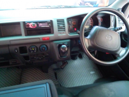 ขายรถตู้ TOYOTA.  COMMUTER ดีเซลล์. ปี 2012  ราคา. 839,000 บาท. โทร 0922726669 โทรสอบถามได้ค่ะคุณ ตันหยง