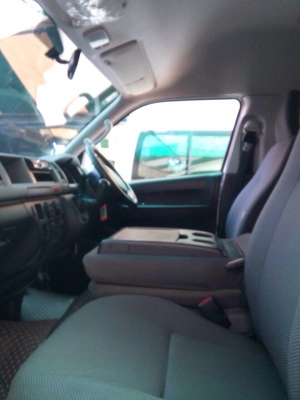 ขายรถตู้ TOYOTA.  COMMUTER ดีเซลล์. ปี 2012  ราคา. 839,000 บาท. โทร 0922726669 โทรสอบถามได้ค่ะคุณ ตันหยง