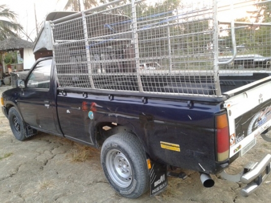 ขายนิสสันบิ๊กเอ็ม เครื่องดีเซลtd25ฝาขาว สภาพพร้อมลุยถูกๆครับ