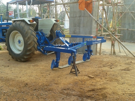 ขายแล้วขอบคุณเสี่ยหมู อ.บ่อพลอย มากครับ หางไถ3จาน26"  ไคเฮงหลี จักรกล รุ่นใหม่ล่าสุดโครง4 3ขากระทู้จานไถตราแพะ26"  ราคา54,500บาท.