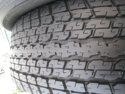 ขายล้อแม็กป้ายแดง dmax 17"x7" et33 6 รู139.7 ยาง bridgestone dueler h/t 840 255/65r17 ยางผลิตสัปดาห์ที่ 31 ปี 2014 ตุ่มที่หน้ายางมีทุกเส้นครับ triton plus, pajero ใส่ได้ครับ ขายทั้งชุด 21,500 บาทครับ สนใจติดต่อเล็กคลองสามครับ 081-3747940