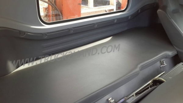 รถบรรทุกติดเครน ISUZU 6 ล้อติดเครน KATO 3 ตัน เครน 2 ชัก 3 ปอก ใช้งานไป 46,954 กิโล