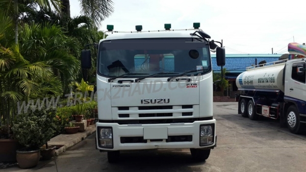 รถบรรทุกติดเครน ISUZU 6 ล้อติดเครน KATO 3 ตัน เครน 2 ชัก 3 ปอก ใช้งานไป 46,954 กิโล