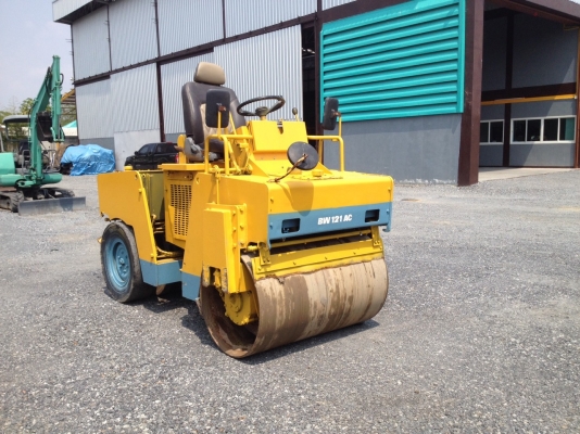 รถบด BOMAG BW 121 AC