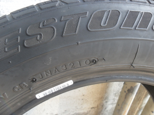 ยาง BRIDGESTONE 195/60R15ปี10 สวยๆ 1 คู่ ราคา 500 บาท ยาง BRIDGESTONE 195/60R15ปี10 สวยๆ 1 คู่ ราคา 500 บาท