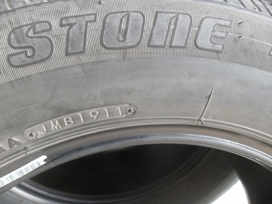 ยาง BRIDGESTONE 205/65R16ปี11 สวยๆ 4 เส้น ราคา 2000 บาท