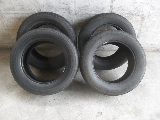 ยาง BRIDGESTONE 205/65R16ปี11 สวยๆ 4 เส้น ราคา 2000 บาท