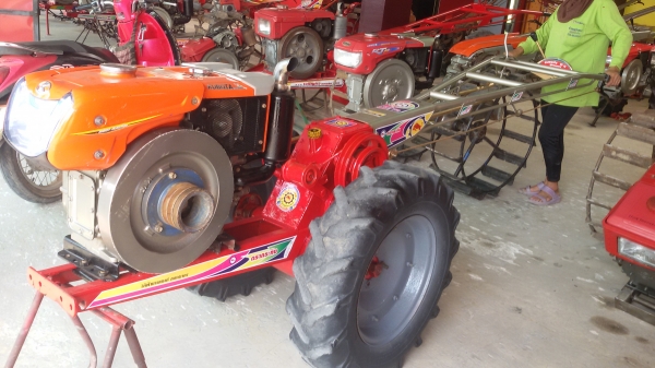 ขายเครื่องRT140พร้อมโครงกระทิงแดงสุบเปอร์เคเอสราคา49000บาทจะชื้อแต่เครื่องก็ได้ราคา34000จะชื้อแต่โครงก็ได้ราคา15000บาทครับรถอยู่ วังบัว อ คลองขลุง จ กำแพง โทร 0813655997 อำพร พาเจริญ ขายเครื่องRT140พร้อมโครงกระทิงแดงสุบเปอร์เคเอสราคา49000บาทจะชื้อแต่เครื่องก็ได้ราคา34000จะชื้อแต่โครงก็ได้ราคา15000บาทครับรถอยู่ วังบัว อ คลองขลุง จ กำแพง โทร 0813655997 อำพร พาเจริญ