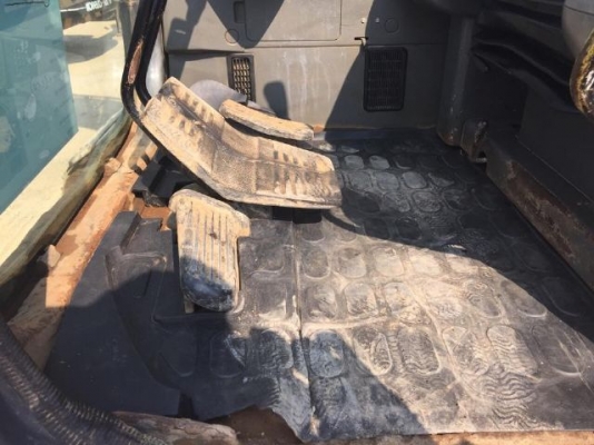 ขายรถแบคโฮ KOMATSU PC130-6 ปี2002 ไฟฟ้าครบ แทรค70ซม. สภาพสวยพร้อมใช้ นำเข้าจากญี่ปุ่น มีVDOการทำงานครับ