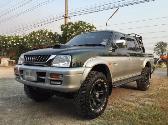 ขาย  MITSUBISHI  GRANDIS  4WD  ปี2000