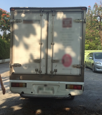 รถ Isuzu 4 ล้อ + ตู้เย็นชิลเลอร์ เหมาะกับธุรกิจรับส่งอาหาร หรือเบเกอรี่ รถไมล์น้อยวิ่งขนส่งเบเกอรี่ไปยังสาขาตามห้างฯ เฉพาะกรุงเทพฯ