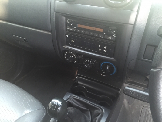 รถ Isuzu 4 ล้อ + ตู้เย็นชิลเลอร์ เหมาะกับธุรกิจรับส่งอาหาร หรือเบเกอรี่ รถไมล์น้อยวิ่งขนส่งเบเกอรี่ไปยังสาขาตามห้างฯ เฉพาะกรุงเทพฯ