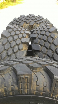 ขายยางลุย 31R16 สวยๆ 2 ชุด