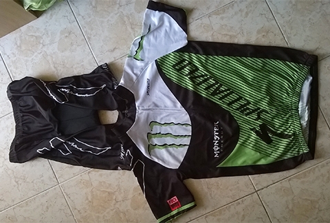 ชุดปั่นจักรยาน ใช้งาน 2 -3 ครั้ง