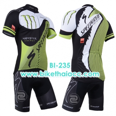 ชุดปั่นจักรยาน ใช้งาน 2 -3 ครั้ง