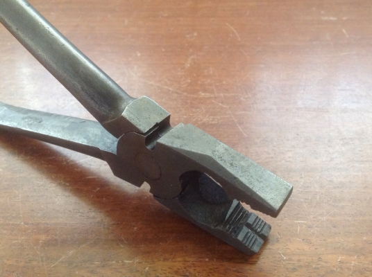 ขายคีมเอนกประสงค์โบราณ UTICA 700 ปี 1920 ขายคีมเอนกประสงค์โบราณ UTICA 700 ปี 1920