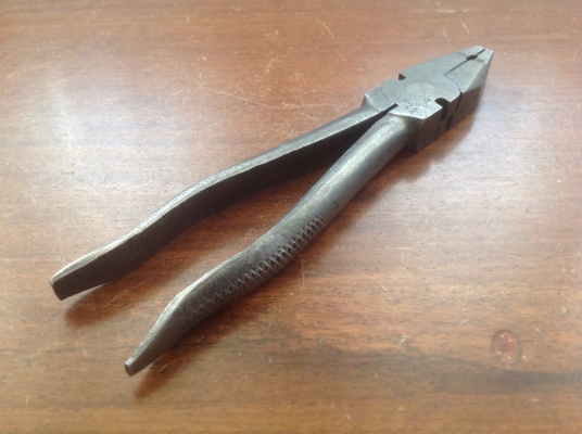 ขายคีมเอนกประสงค์โบราณ UTICA 700 ปี 1920 ขายคีมเอนกประสงค์โบราณ UTICA 700 ปี 1920