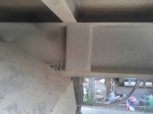 หางพ่วงพื้นเรียบ  ของอู่พนัส  ยาว 9.56  เมตร   กว้าง  2.50 เมตร