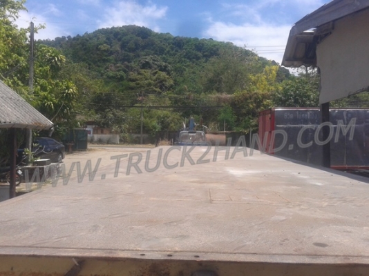 หางพ่วงพื้นเรียบ  ของอู่พนัส  ยาว 9.56  เมตร   กว้าง  2.50 เมตร