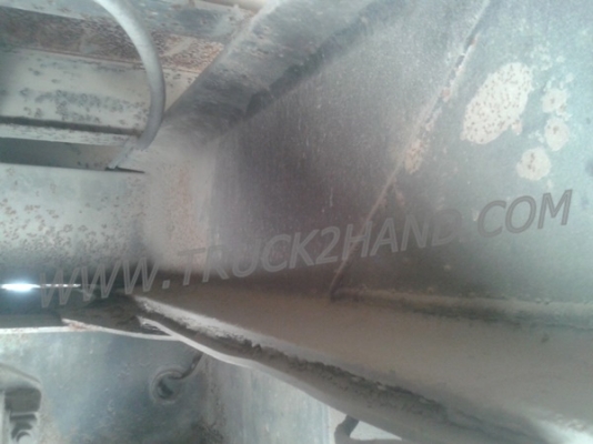 หางพ่วงพื้นเรียบ  ของอู่พนัส  ยาว 9.56  เมตร   กว้าง  2.50 เมตร