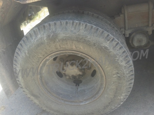 หางพ่วงพื้นเรียบ  ของอู่พนัส  ยาว 9.56  เมตร   กว้าง  2.50 เมตร