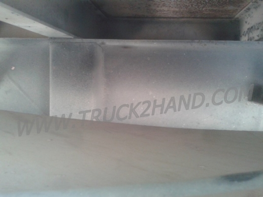 หางพ่วงพื้นเรียบ  ของอู่พนัส  ยาว 9.56  เมตร   กว้าง  2.50 เมตร