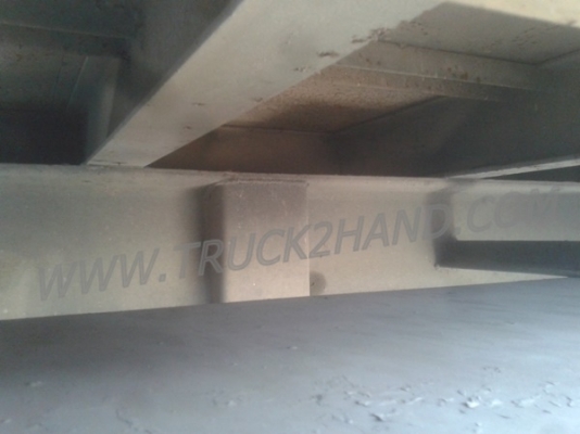 หางพ่วงพื้นเรียบ  ของอู่พนัส  ยาว 9.56  เมตร   กว้าง  2.50 เมตร