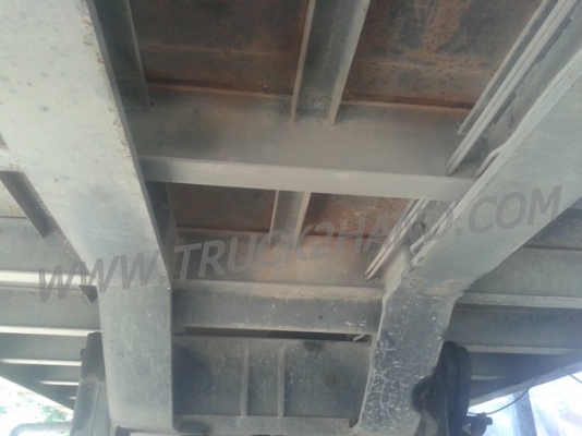 หางพ่วงพื้นเรียบ  ของอู่พนัส  ยาว 9.56  เมตร   กว้าง  2.50 เมตร