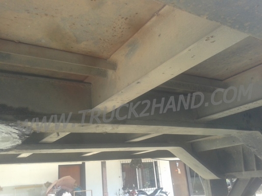 หางพ่วงพื้นเรียบ  ของอู่พนัส  ยาว 9.56  เมตร   กว้าง  2.50 เมตร