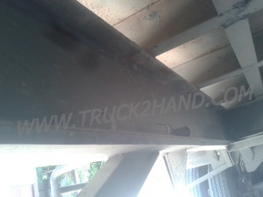 หางพ่วงพื้นเรียบ  ของอู่พนัส  ยาว 9.56  เมตร   กว้าง  2.50 เมตร