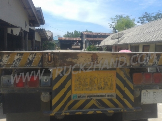 หางพ่วงพื้นเรียบ  ของอู่พนัส  ยาว 9.56  เมตร   กว้าง  2.50 เมตร