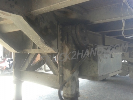 หางพ่วงพื้นเรียบ  ของอู่พนัส  ยาว 9.56  เมตร   กว้าง  2.50 เมตร