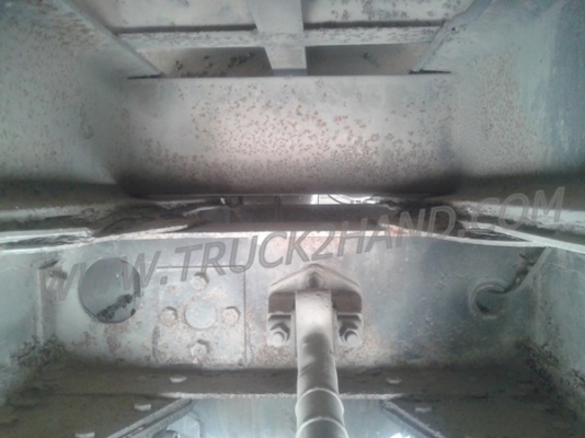 หางพ่วงพื้นเรียบ  ของอู่พนัส  ยาว 9.56  เมตร   กว้าง  2.50 เมตร