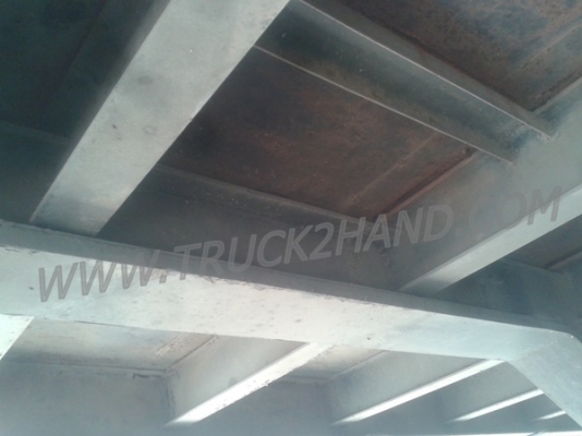 หางพ่วงพื้นเรียบ  ของอู่พนัส  ยาว 9.56  เมตร   กว้าง  2.50 เมตร