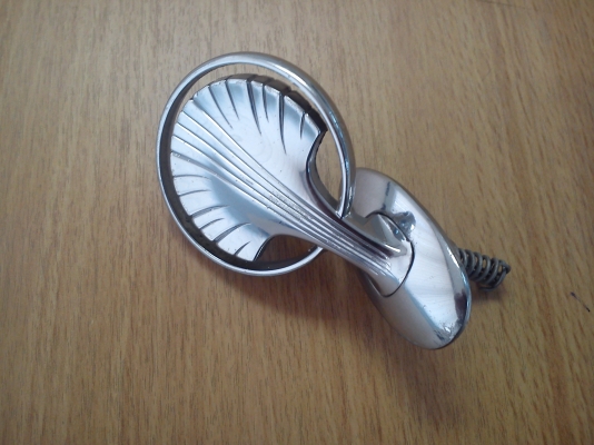 หัวชูโร ติดฝากระโปรงหน้าของรถ NISSAN แท้จากญี่ปุ่น