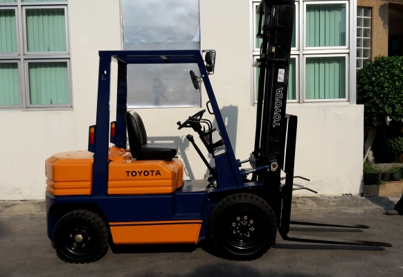 TOYOTA 5FD25 เสา4เมตร ขายถูก ตรงจากญี่ปุ่น ทำเครื่องทำสีใหม่แล้ว รับประกัน6เดือน